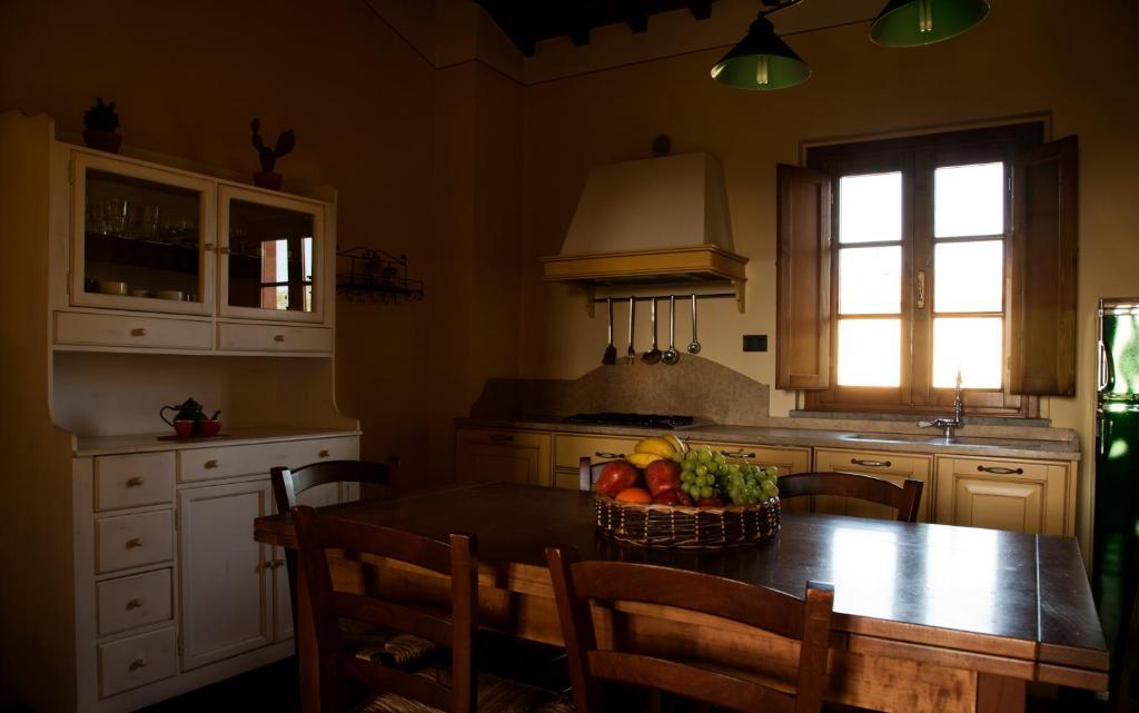 Agriturismo Fattoria Rozzalupi Cerreto Guidi Δωμάτιο φωτογραφία